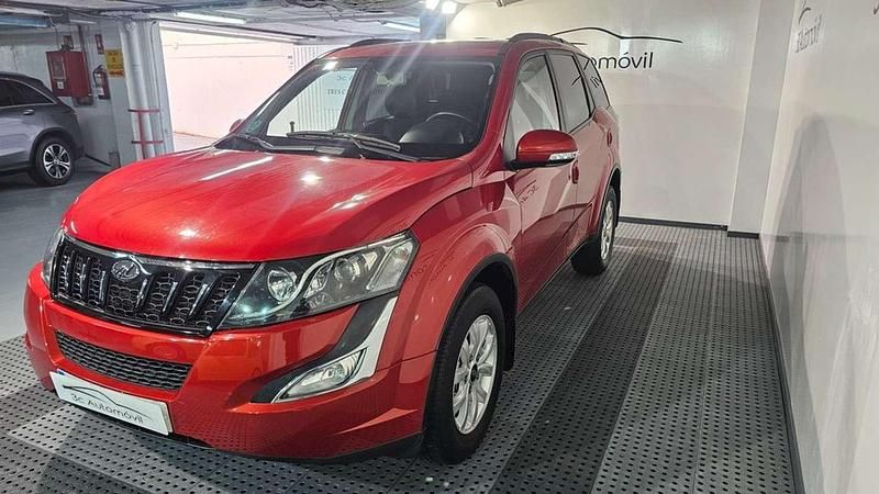 Usado Mahindra XUV500 140 CV (102 kW) 2017 Rojo SUV