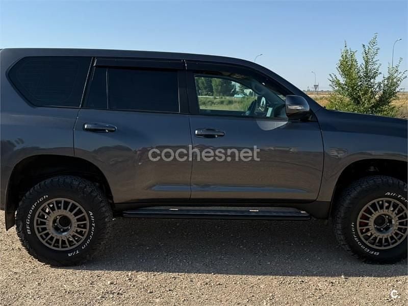 Gris / plata Usado 2010 Toyota Land Cruiser SUV | 42.000 € - Imagen 1/4
