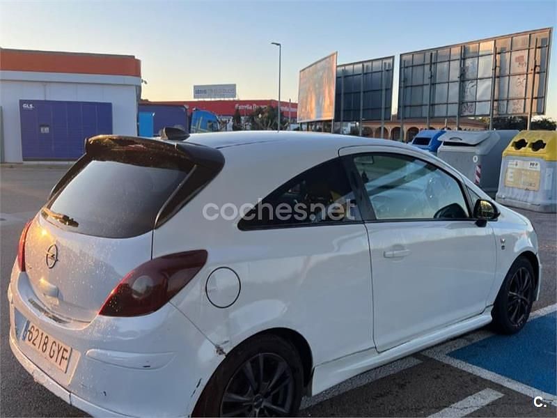 Usado Opel Corsa 95 CV (69 kW) 2010 Blanco Utilitario