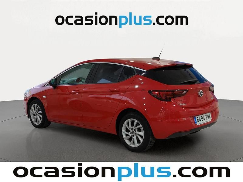 Usado Opel Astra Dynamic 125 CV (91 kW) 2018 Rojo Berlina