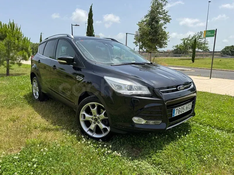 Usado Ford Kuga Titanium S 163 CV (119 kW) 2014 Negro SUV