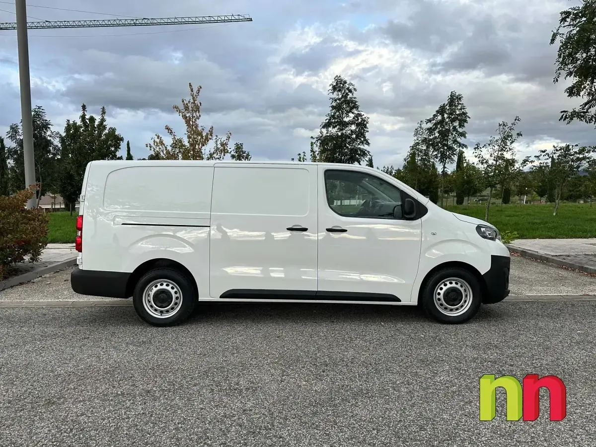 Usado Peugeot Expert 120 CV (88 kW) 2021 Blanco Van