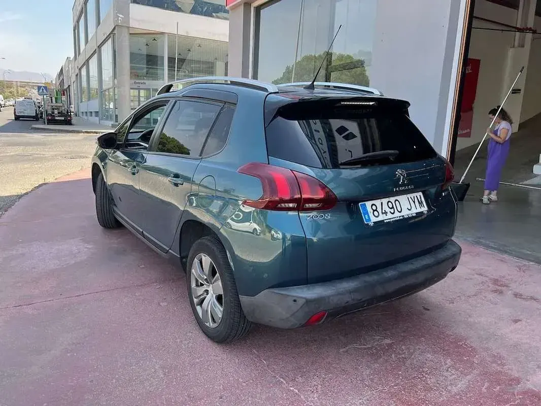 Usado Peugeot 2008 Style 82 CV (60 kW) 2017 Azul SUV