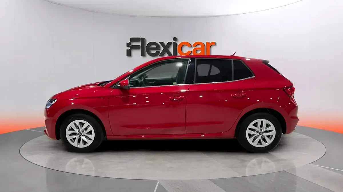 Usado Skoda Fabia Selection 116 CV (85 kW) 2025 Rojo Utilitario