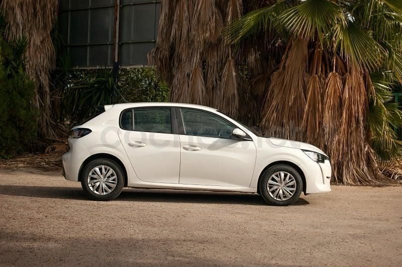 Usado Peugeot 208 Active 100 CV (73 kW) 2021 Blanco Utilitario