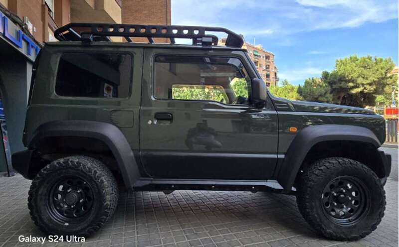 Usado Suzuki Jimny 102 CV (75 kW) 2020 Verde SUV