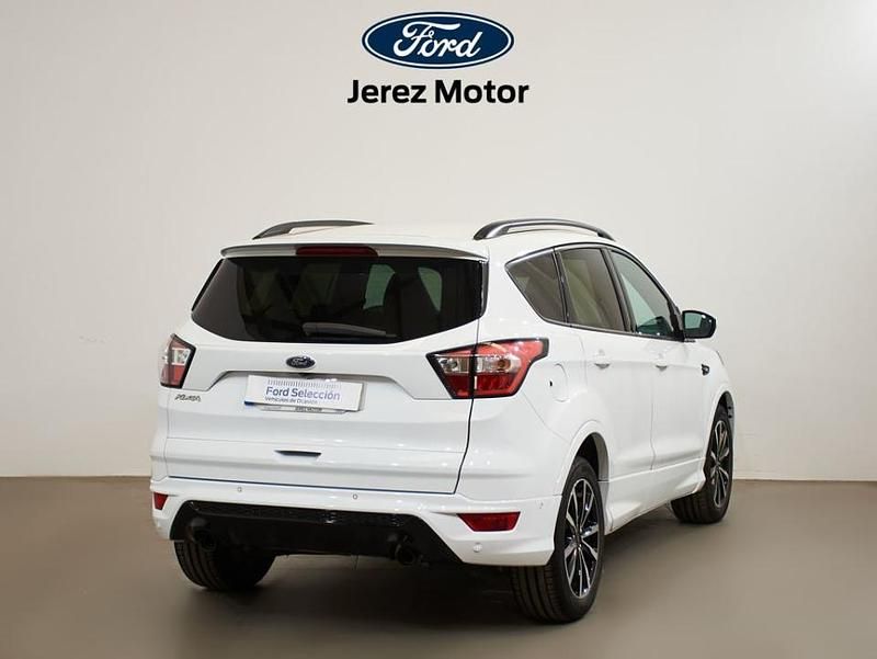 Usado Ford Kuga ST-Line 120 CV (88 kW) 2019 Blanco frozen SUV
