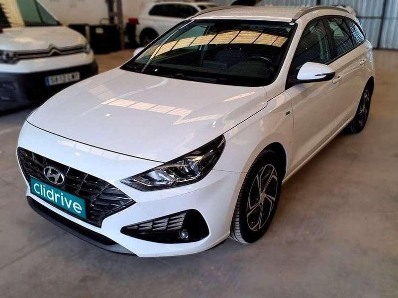 Käytetty Hyundai i30 120 HP (88 kW) 2023 Valkoinen Farmari
