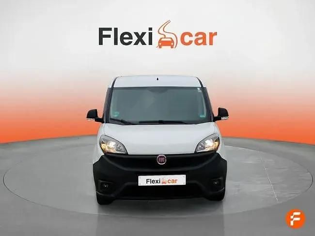 Usado Fiat Doblò Easy 95 HP (69 kW) 2022 Branco Monovolume