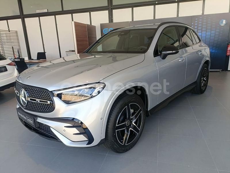 Gris / plata Nuevo 2025 Mercedes GLC300e SUV | 65.650 € - Imagen 1/4