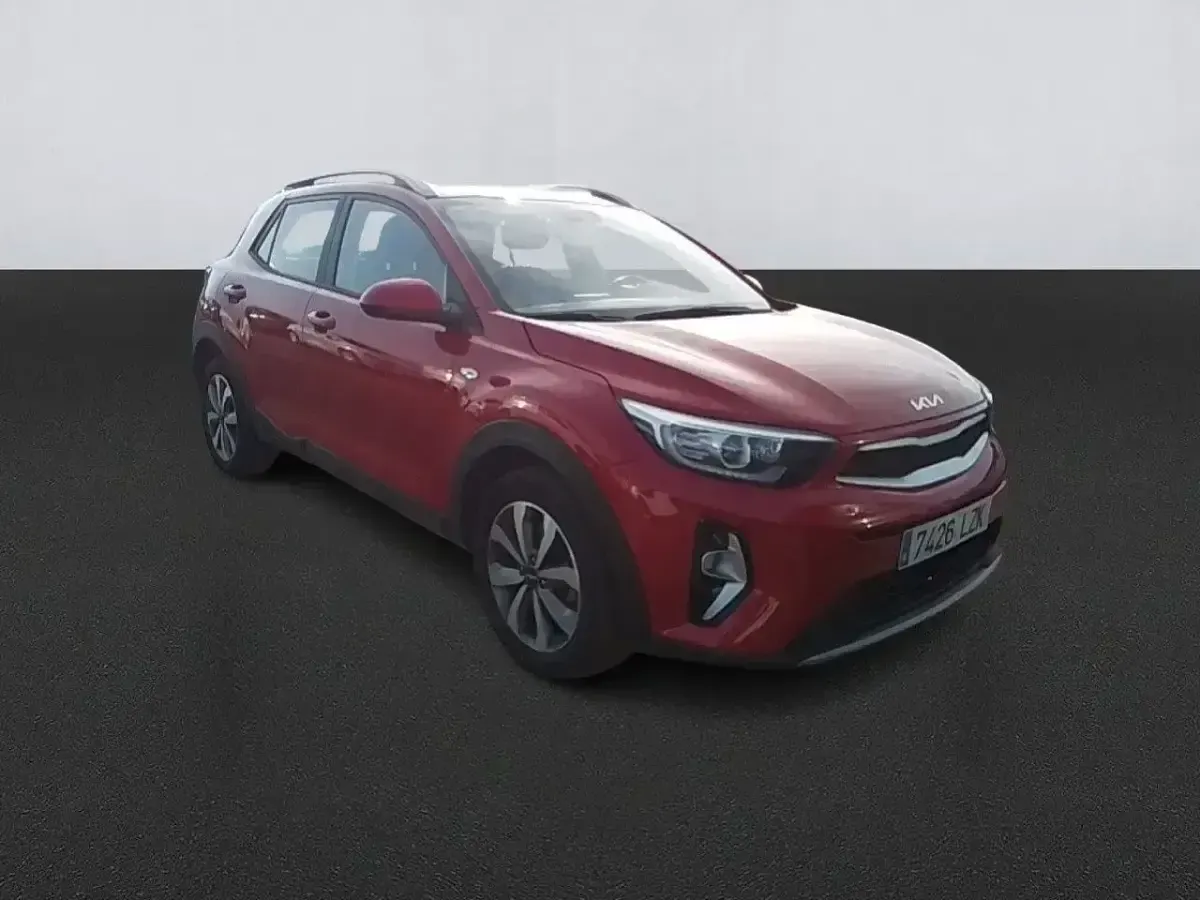 Usado Kia Stonic 84 CV (61 kW) 2022 Rojo SUV