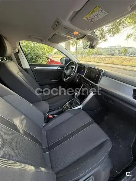 Usado VW T-Roc Life 150 CV (110 kW) 2023 Azul SUV