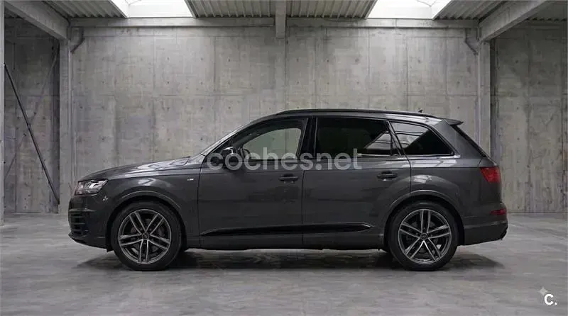 Usado Audi Q7 S-Line 272 CV (200 kW) 2018 Gris / plata SUV