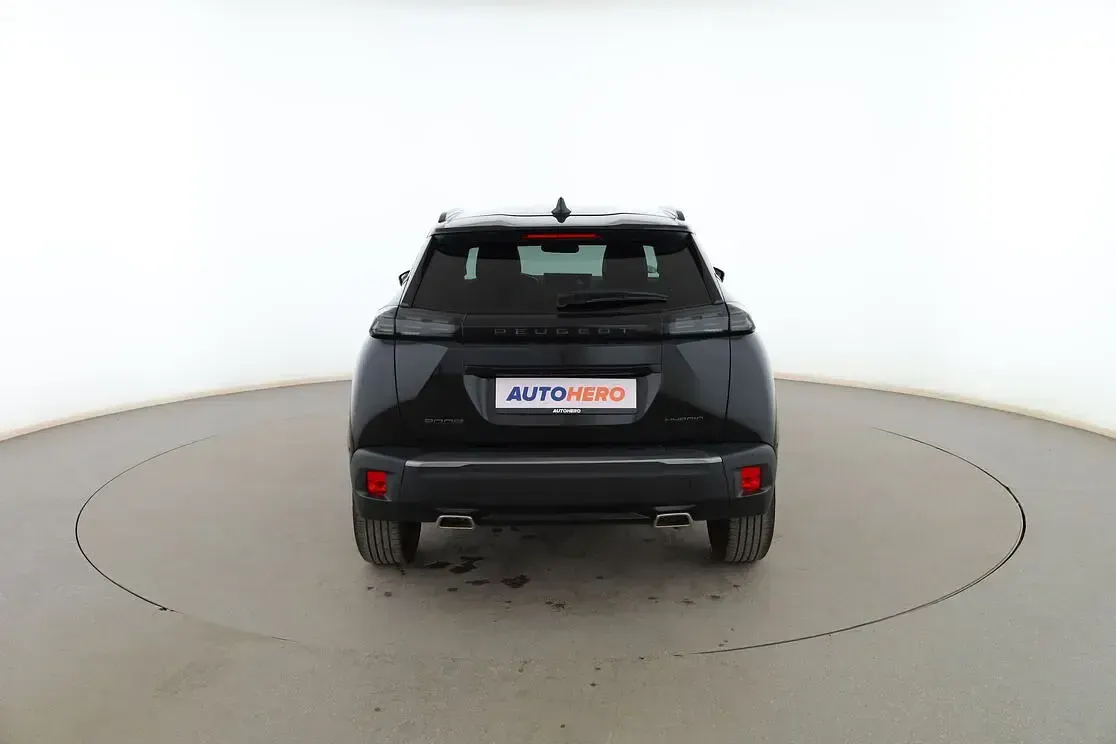 Usado Peugeot 2008 Allure 136 CV (100 kW) 2025 Negro SUV