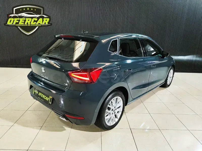 Usado Seat Ibiza FR 115 CV (84 kW) 2025 Gris / plata Utilitario