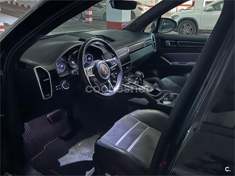 Usado Porsche Cayenne GTS 460 CV (338 kW) 2020 Negro SUV