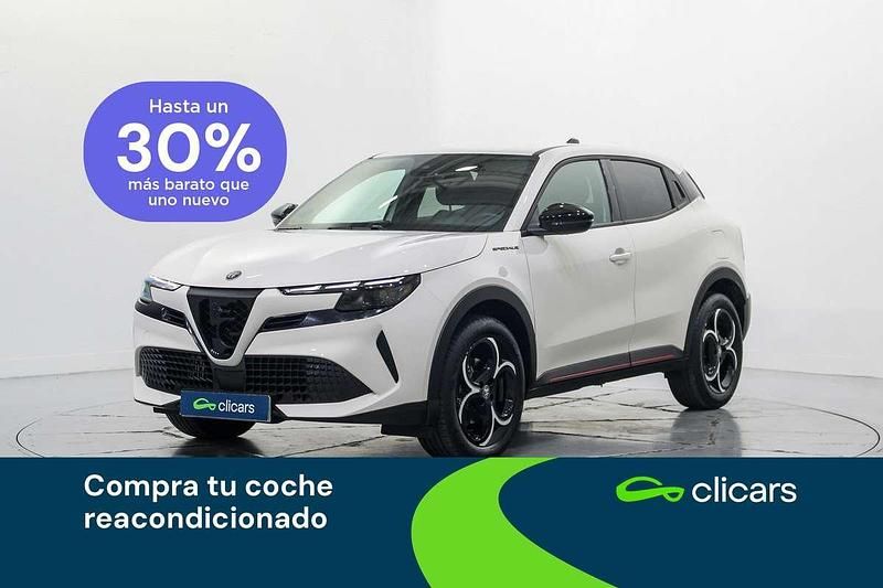 Blanco Usado 2024 Alfa Romeo GT Junior Edizione Speciale SUV | 24.590 € - Imagen 1/4
