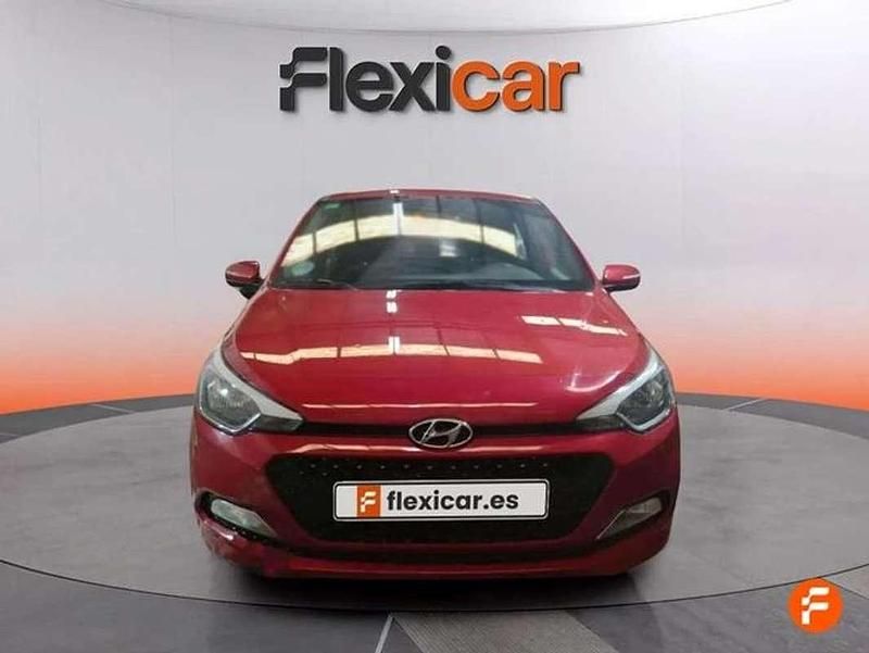 Begagnad Hyundai i20 84 HK (61 kW) 2018 Röd Halvkombi
