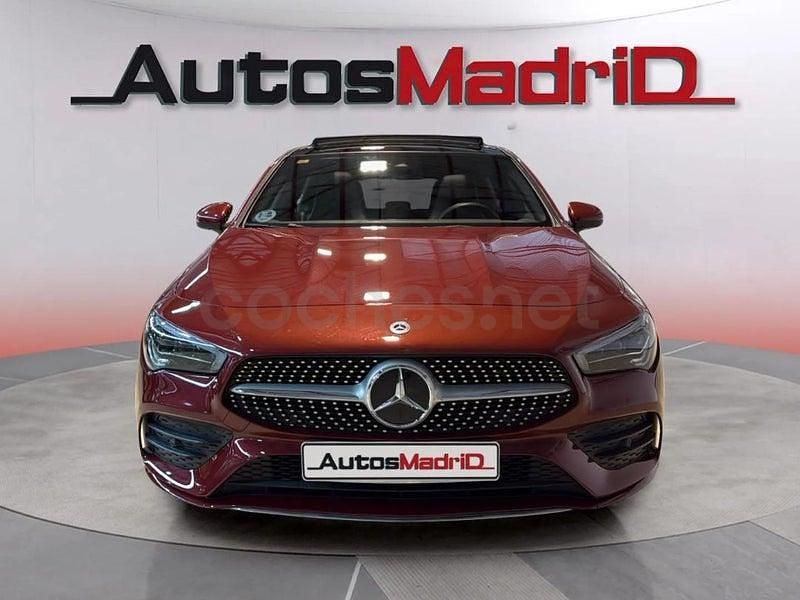 Usado Mercedes CLA200 Shooting Brake 150 CV (110 kW) 2021 Rojo Familiar
