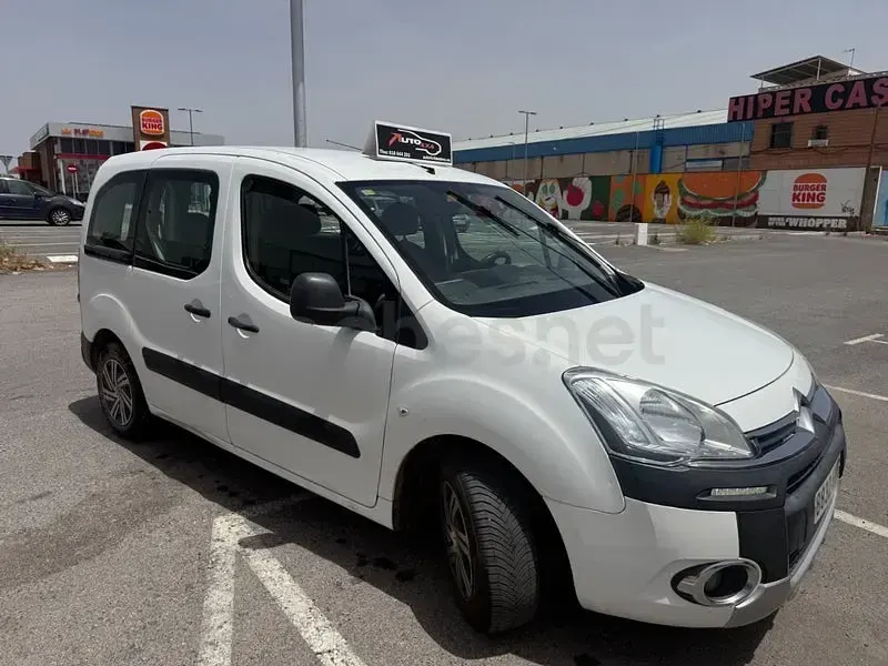 Usado Citroën Berlingo 90 CV (66 kW) 2014 Blanco Monovolumen