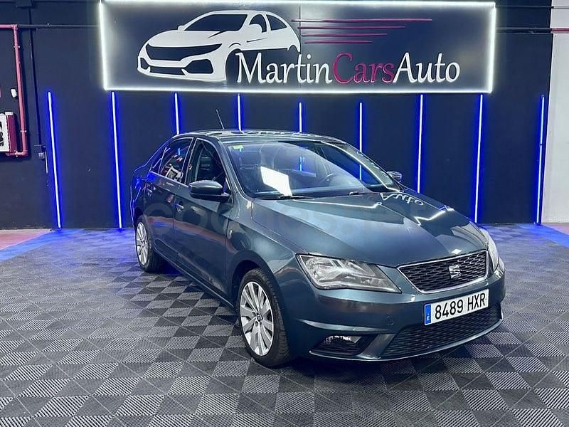 Usado Seat Toledo Reference 105 CV (77 kW) 2014 Gris / plata Utilitario