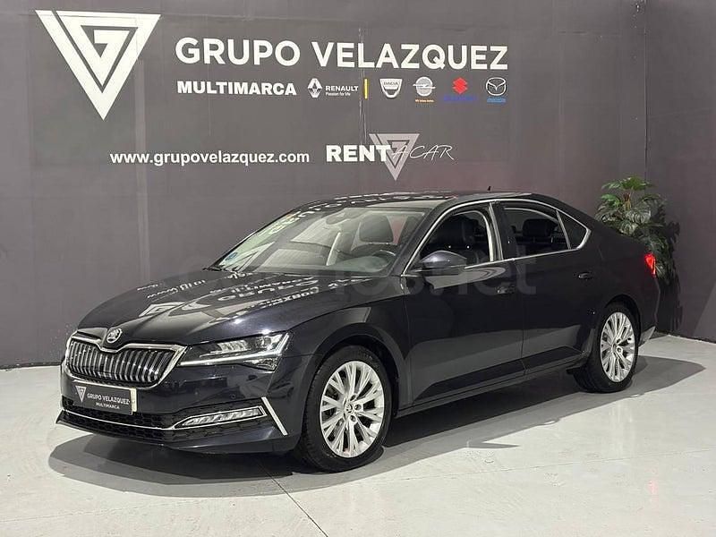 Usado Skoda Superb Style 218 CV (160 kW) 2021 Negro Berlina