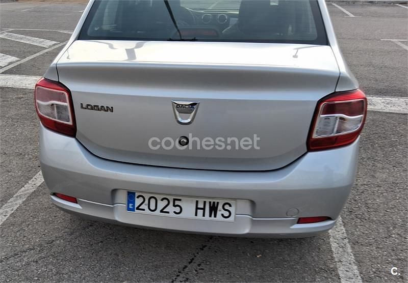 Usado Dacia Logan Ambiance 75 CV (55 kW) 2014 Gris / plata Berlina