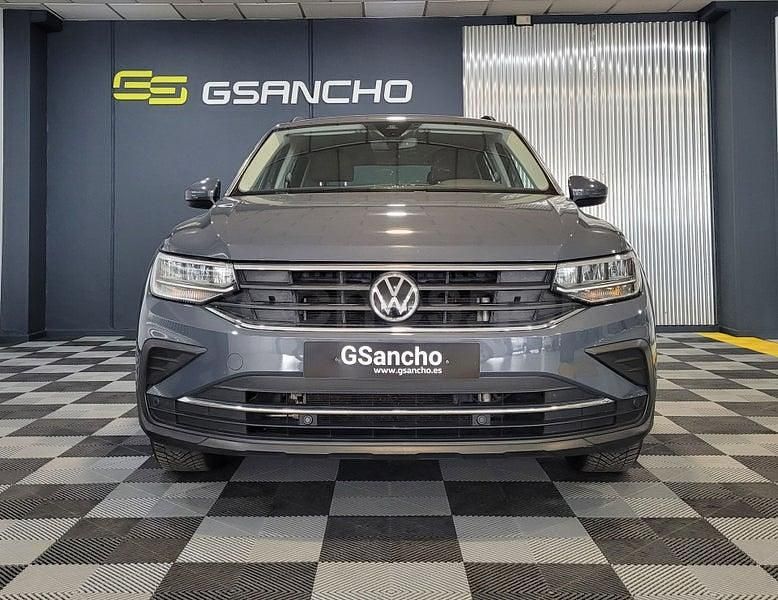 Usado VW Tiguan Life 245 CV (180 kW) 2021 Gris / plata SUV