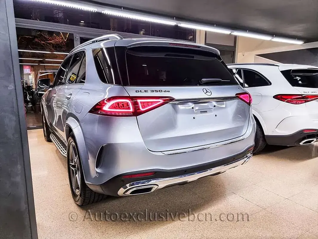 Usado Mercedes GLE350 321 CV (236 kW) 2022 Plateado SUV