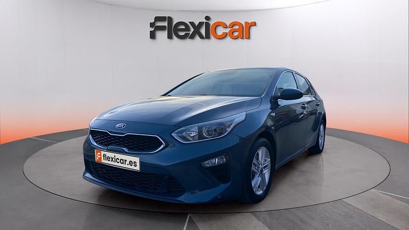 Usado Kia Ceed 140 CV (102 kW) 2020 Azul Utilitario