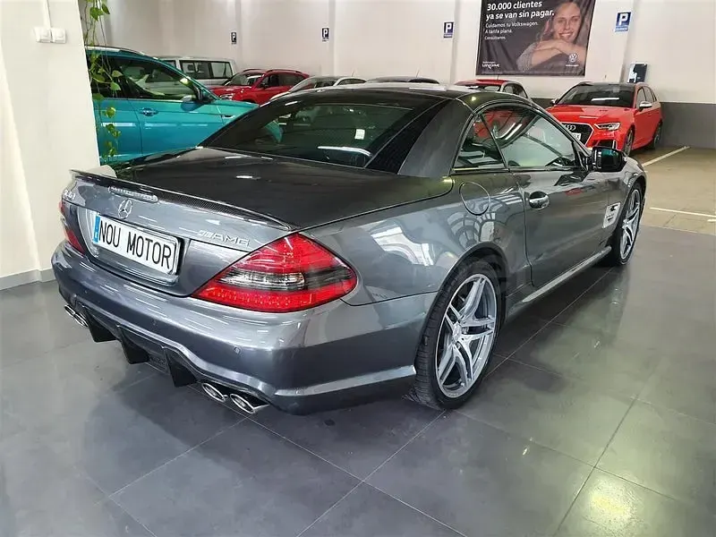 Usado Mercedes SL63 AMG AMG 525 CV (386 kW) 2009 Gris / plata Descapotable