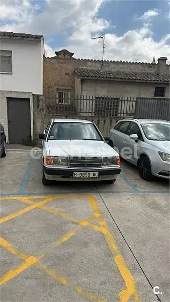 Usado Mercedes 190 109 CV (80 kW) 1991 Blanco Berlina