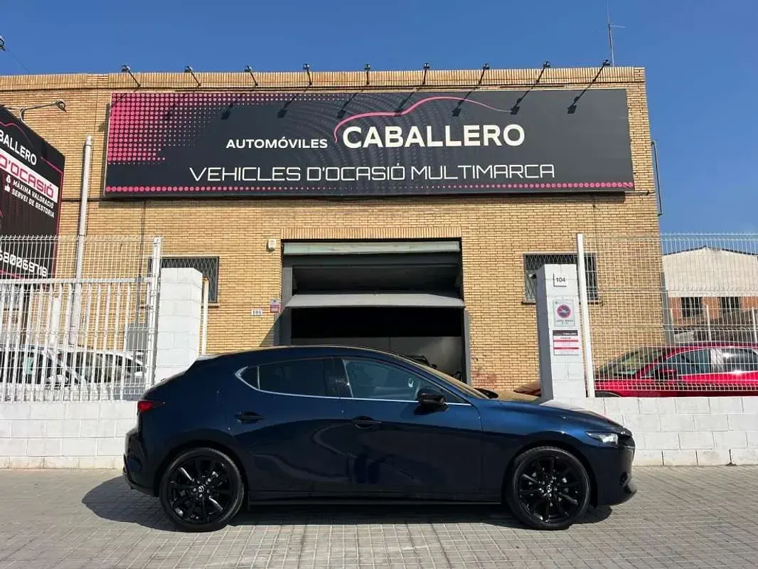 Usado Mazda 3 Homura-Line 150 CV (110 kW) 2023 Azul Utilitario