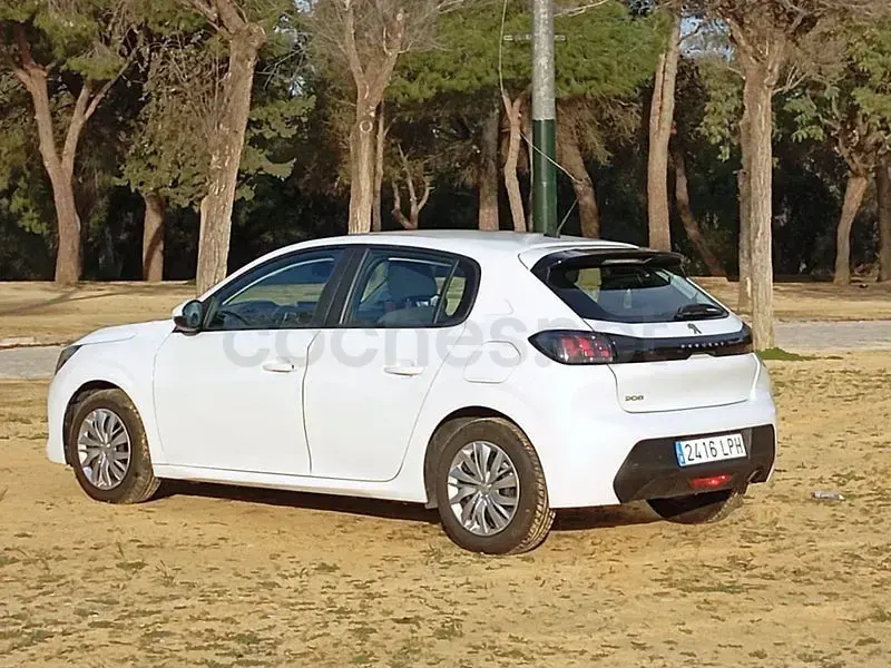 Usado Peugeot 208 Active 100 CV (73 kW) 2021 Blanco Utilitario