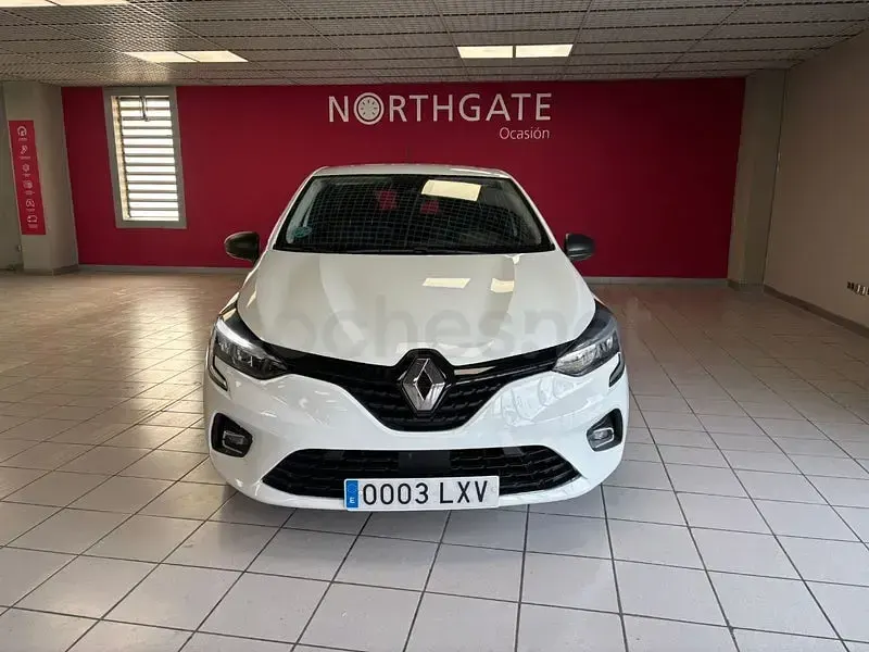 Usado Renault Clio V Business 100 CV (73 kW) 2022 Blanco Berlina