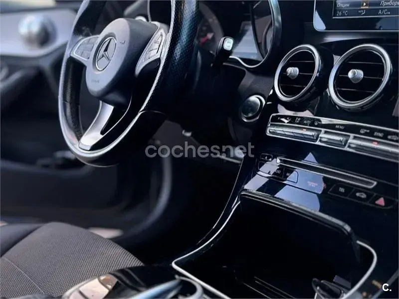 Usado Mercedes C220 AMG line 170 CV (125 kW) 2015 Negro Berlina