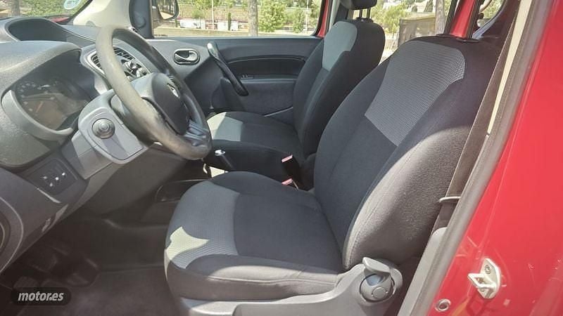 Usado Renault Kangoo Edition One 95 CV (69 kW) 2021 Rojo Monovolumen