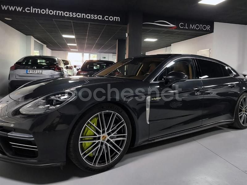Negro Usado 2020 Porsche Panamera Turbo S Executive Berlina | 86.000 € - Imagen 1/4