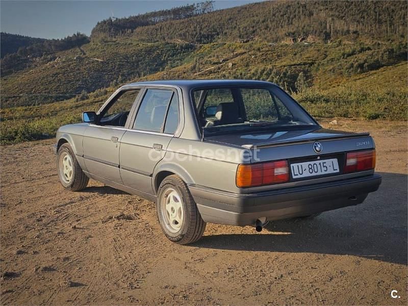 Occasion BMW 320 129 ch (94 kW) 1989 Gris Berline