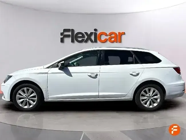 Usado Seat Leon Style 115 CV (84 kW) 2019 Blanco Berlina