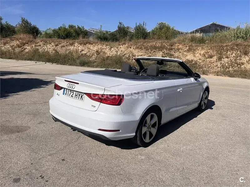 Usado Audi A3 Cabriolet Ambition 150 CV (110 kW) 2014 Blanco Descapotable