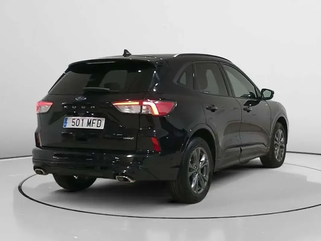 Usado Ford Kuga ST-Line 226 CV (166 kW) 2023 Negro SUV