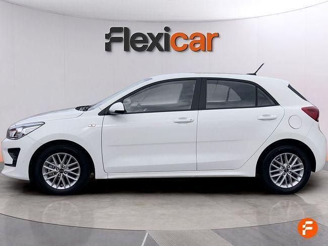 Usado Kia Rio 100 CV (73 kW) 2021 Blanco