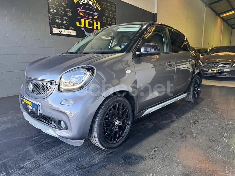 Gris / plata Usado 2018 Smart ForFour Utilitario | 13.499 € (Precio justo) - Imagen 1/4