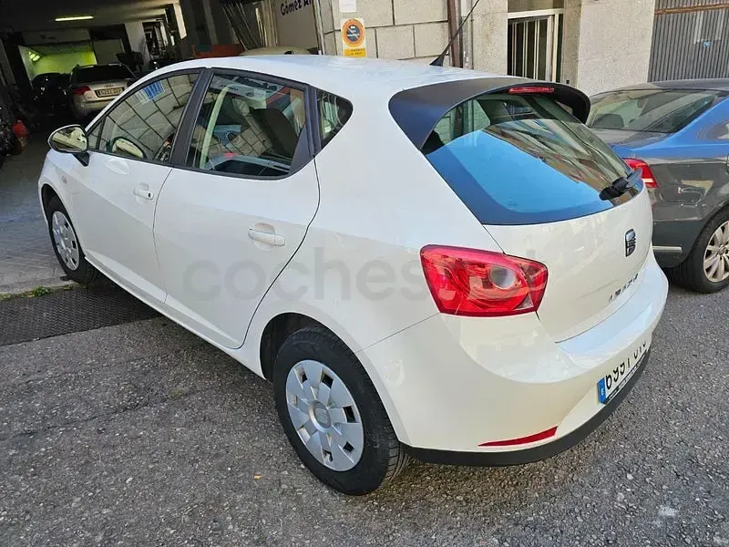 Usado Seat Ibiza Ecomotive 80 CV (58 kW) 2010 Blanco Berlina