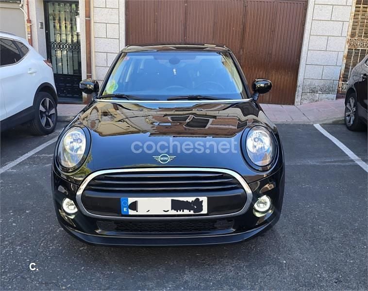Usado Mini ONE 102 CV (75 kW) 2019 Negro Utilitario