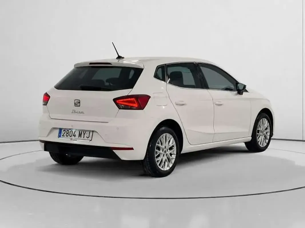 Usado Seat Ibiza XCELLENCE 116 CV (85 kW) 2025 Blanco Utilitario