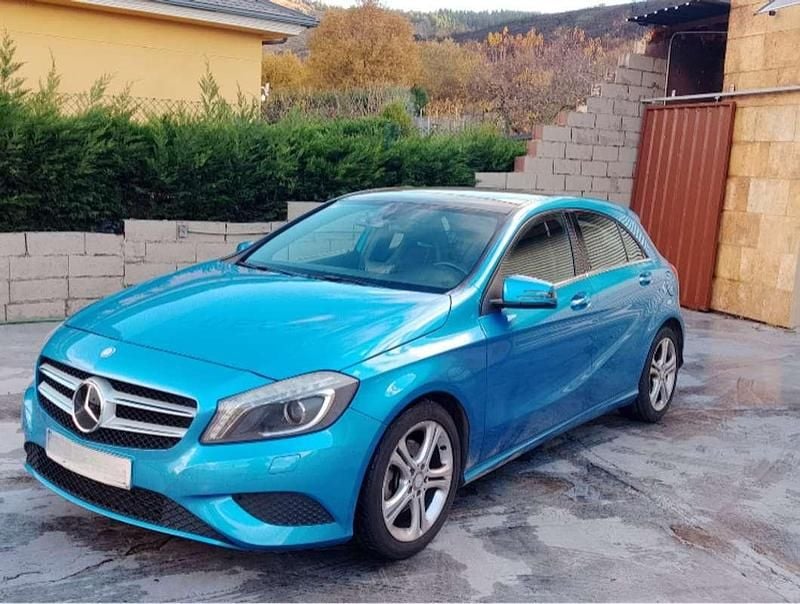 Usado Mercedes A200 AMG 136 CV (100 kW) 2013 Azul Utilitario