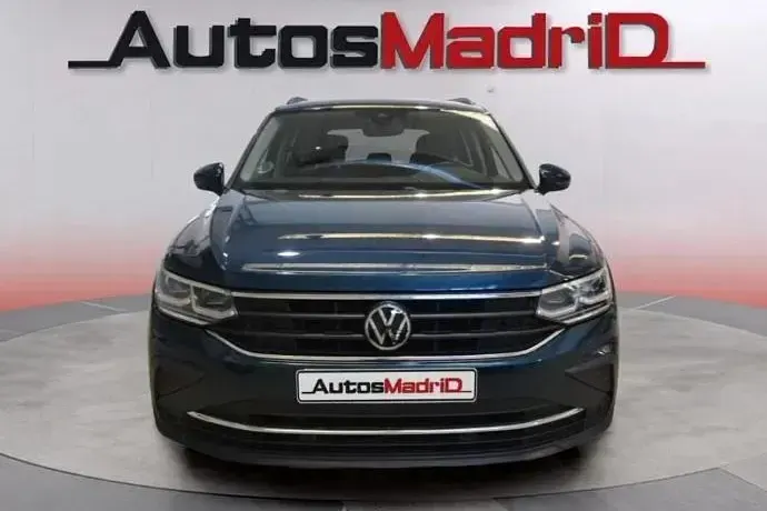 Usado VW Tiguan Life 150 CV (110 kW) 2021 Gris SUV