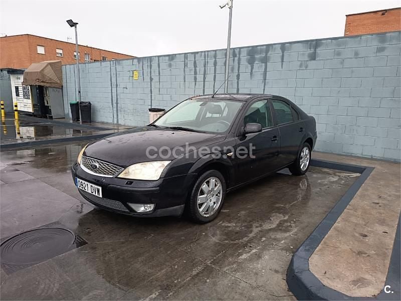 Azul Usado 2006 Ford Mondeo Ambiente Berlina | 2000 € (Super precio) - Imagen 1/4